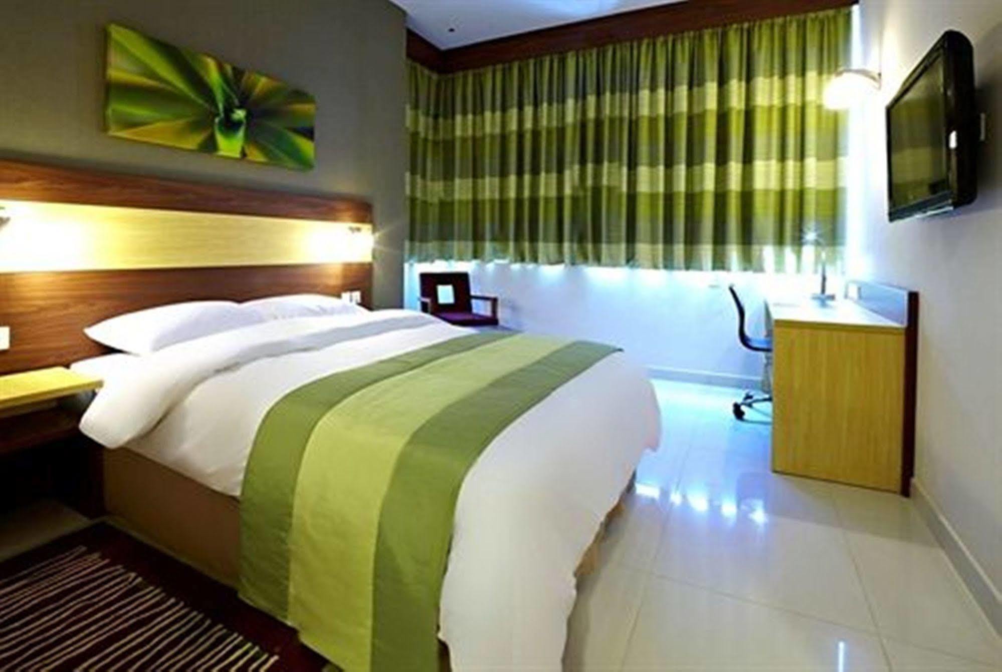 Citymax Hotel Bur Dubai Room photo